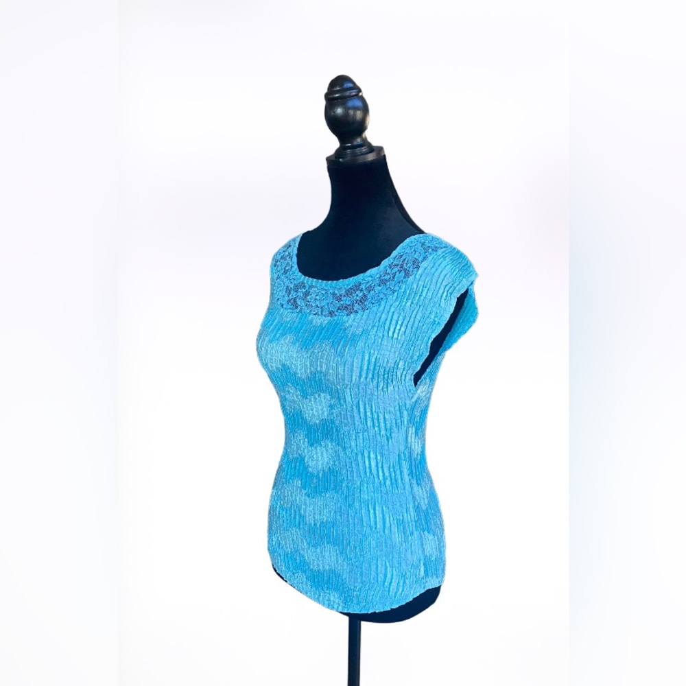 Nicola: Textured Blouse